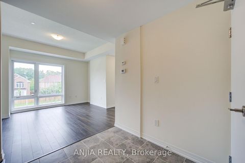 Photo 7 at 21 - 235 Mclevin Avenue, Malvern, Toronto