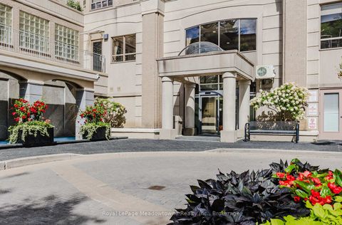 Photo 4 at 1016 - 5418 Yonge Street, Willowdale West, Toronto