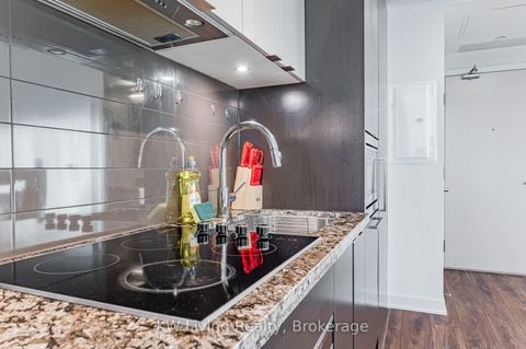 Photo 3 at 520 - 115 Blue Jays Way, Waterfront Communities C1, Toronto