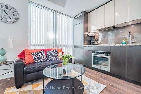 Photo 4 at 520 - 115 Blue Jays Way, Waterfront Communities C1, Toronto