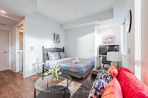 Photo 9 at 520 - 115 Blue Jays Way, Waterfront Communities C1, Toronto