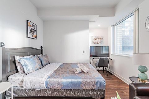 Photo 10 at 520 - 115 Blue Jays Way, Waterfront Communities C1, Toronto