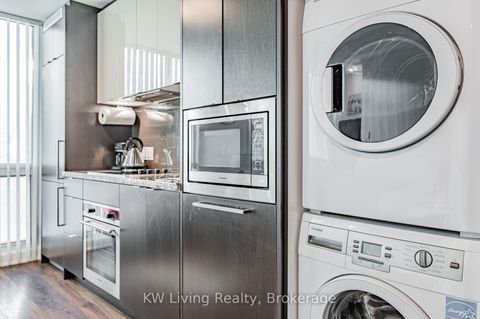 Photo 14 at 520 - 115 Blue Jays Way, Waterfront Communities C1, Toronto