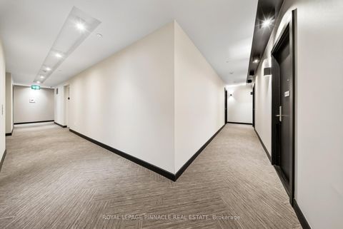 Photo 8 at 2002 - 8 Eglinton Avenue E, Mount Pleasant West, Toronto