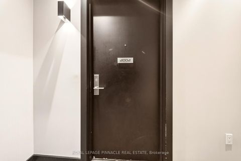 Photo 10 at 2002 - 8 Eglinton Avenue E, Mount Pleasant West, Toronto