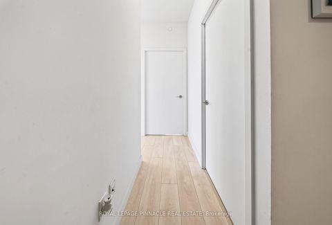 Photo 11 at 2002 - 8 Eglinton Avenue E, Mount Pleasant West, Toronto
