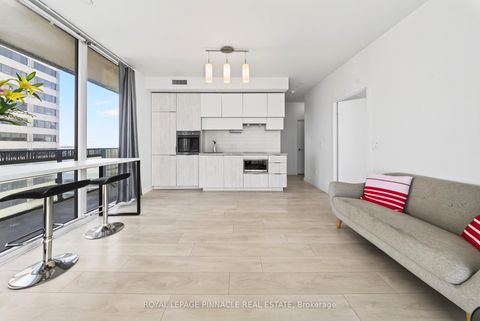 Photo 24 at 2002 - 8 Eglinton Avenue E, Mount Pleasant West, Toronto