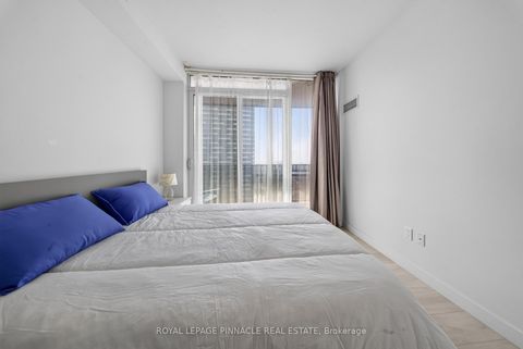 Photo 33 at 2002 - 8 Eglinton Avenue E, Mount Pleasant West, Toronto