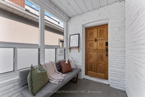 Photo 2 at 41 Ashbury Avenue, Oakwood Village, Toronto