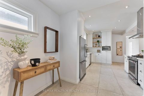 Photo 4 at 41 Ashbury Avenue, Oakwood Village, Toronto