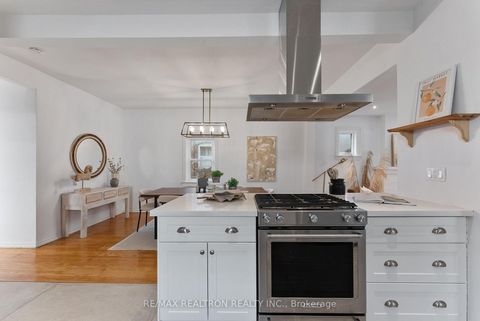 Photo 9 at 41 Ashbury Avenue, Oakwood Village, Toronto