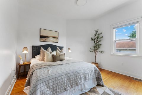 Photo 21 at 41 Ashbury Avenue, Oakwood Village, Toronto
