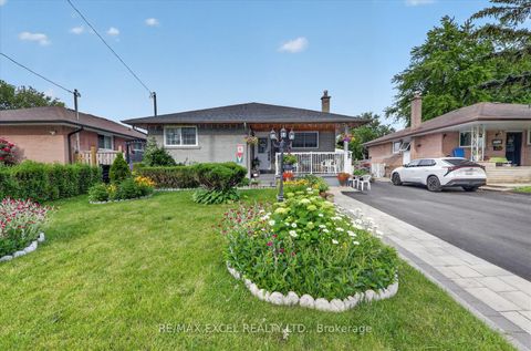 Photo 2 at 62 Sundance Crescent, Woburn, Toronto
