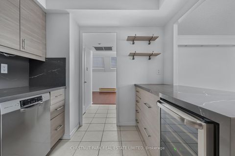 Photo 9 at 604 - 19 Dundonald Street, Yonge Corridor, Toronto