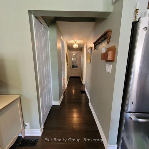 Photo 15 at 100 Arlington Avenue, O'Neill, Oshawa
