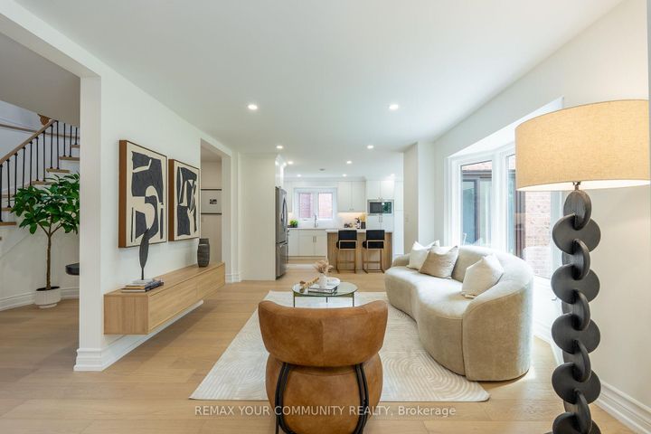 Photo 3 at 27 Houseman Crescent, North Richvale, Richmond Hill