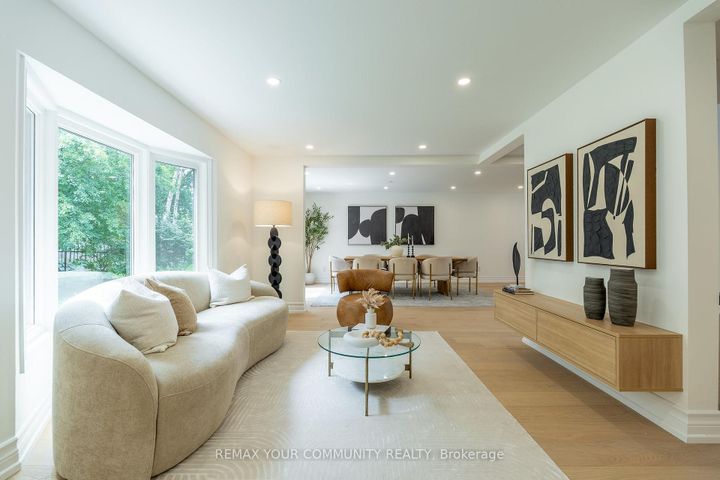 Photo 4 at 27 Houseman Crescent, North Richvale, Richmond Hill