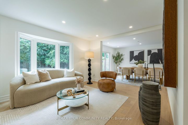Photo 10 at 27 Houseman Crescent, North Richvale, Richmond Hill