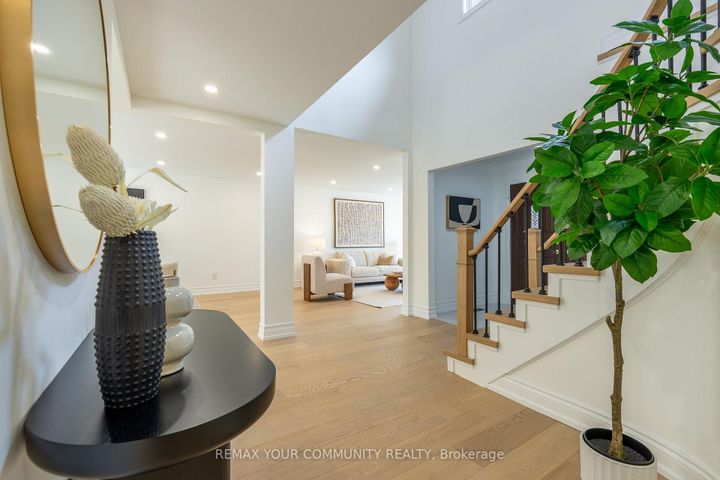 Photo 11 at 27 Houseman Crescent, North Richvale, Richmond Hill