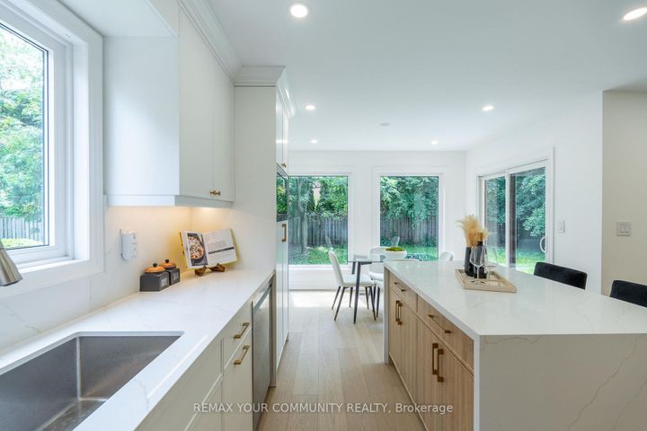 Photo 15 at 27 Houseman Crescent, North Richvale, Richmond Hill