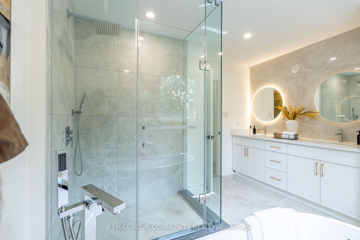 Photo 26 at 27 Houseman Crescent, North Richvale, Richmond Hill