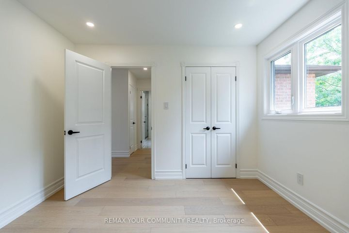 Photo 30 at 27 Houseman Crescent, North Richvale, Richmond Hill