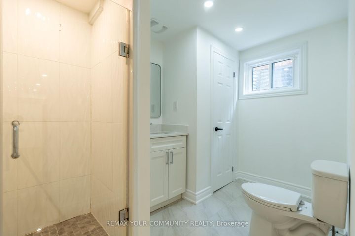 Photo 36 at 27 Houseman Crescent, North Richvale, Richmond Hill