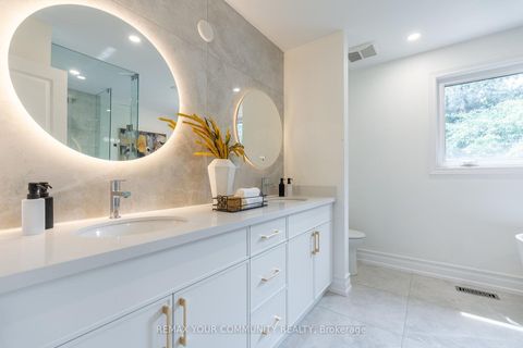 Photo 24 at 27 Houseman Crescent, North Richvale, Richmond Hill