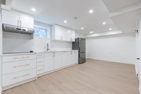 Photo 35 at 27 Houseman Crescent, North Richvale, Richmond Hill