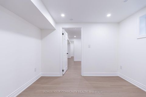 Photo 40 at 27 Houseman Crescent, North Richvale, Richmond Hill