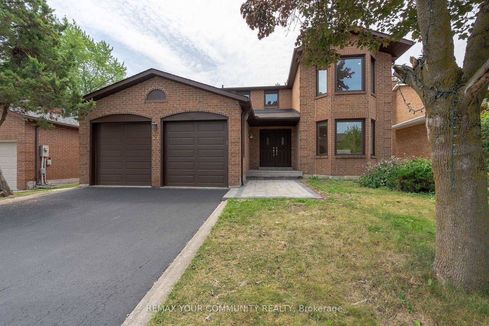 27 Houseman Crescent, North Richvale, Richmond Hill 2