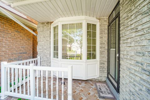 Photo 3 at 21 Halfmoon Square, Highland Creek, Toronto