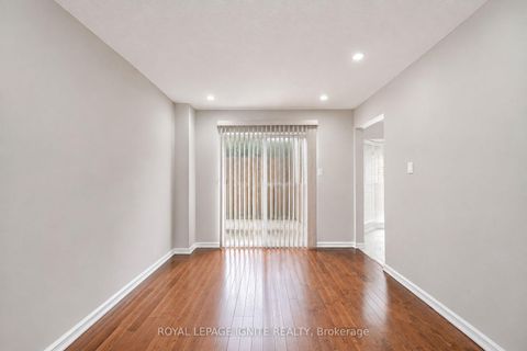 Photo 9 at 21 Halfmoon Square, Highland Creek, Toronto