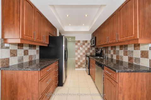 Photo 10 at 21 Halfmoon Square, Highland Creek, Toronto