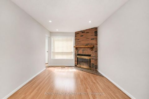Photo 12 at 21 Halfmoon Square, Highland Creek, Toronto