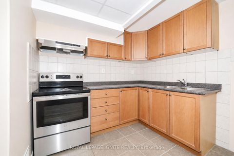 Photo 18 at 21 Halfmoon Square, Highland Creek, Toronto