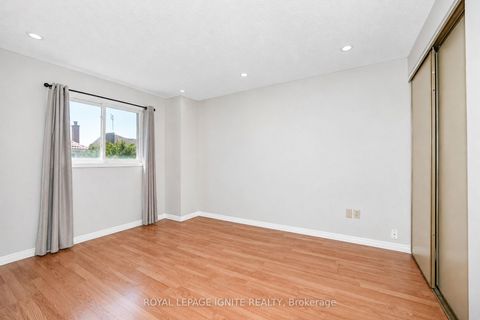 Photo 26 at 21 Halfmoon Square, Highland Creek, Toronto