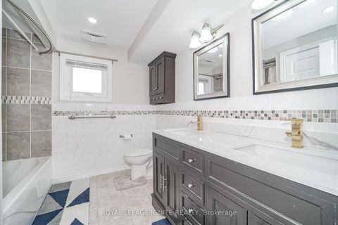Photo 27 at 21 Halfmoon Square, Highland Creek, Toronto