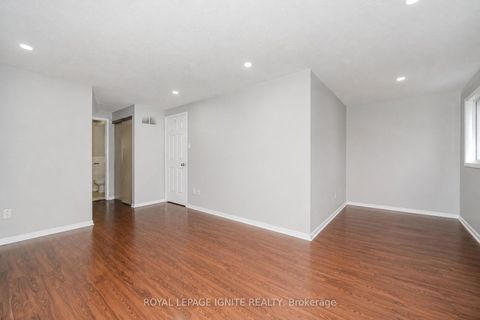 Photo 29 at 21 Halfmoon Square, Highland Creek, Toronto