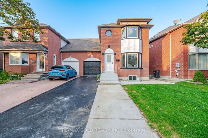 Photo 3 at 29 Fern Valley Crescent, Wellington, Brampton