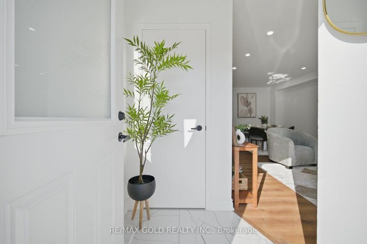Photo 6 at 29 Fern Valley Crescent, Wellington, Brampton