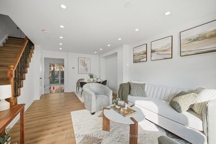 Photo 11 at 29 Fern Valley Crescent, Wellington, Brampton