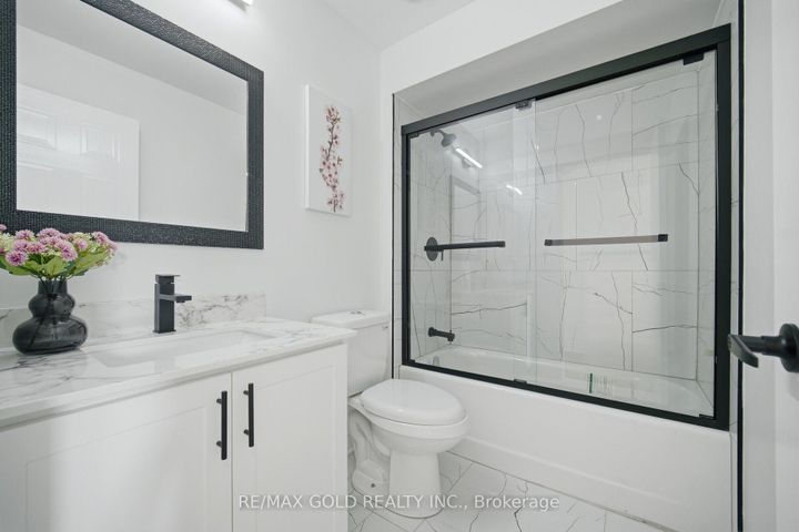 Photo 25 at 29 Fern Valley Crescent, Wellington, Brampton