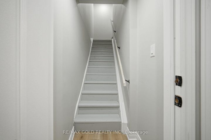Photo 31 at 29 Fern Valley Crescent, Wellington, Brampton