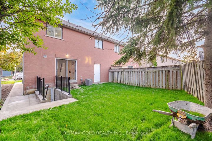 Photo 46 at 29 Fern Valley Crescent, Wellington, Brampton
