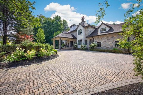 Photo 1 at 40 Golf Avenue, East Woodbridge, Vaughan