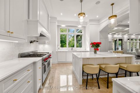Photo 7 at 40 Golf Avenue, East Woodbridge, Vaughan