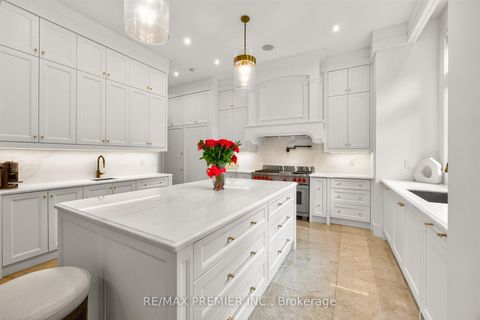 Photo 9 at 40 Golf Avenue, East Woodbridge, Vaughan