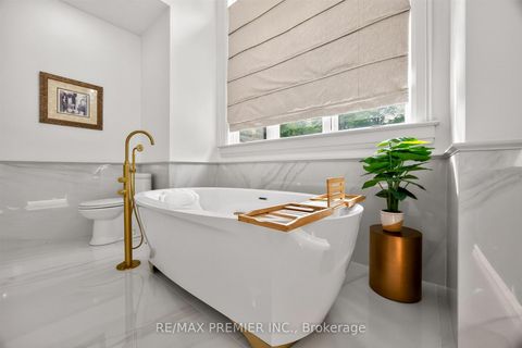 Photo 22 at 40 Golf Avenue, East Woodbridge, Vaughan