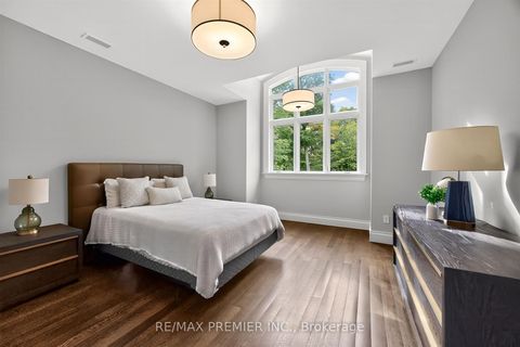 Photo 25 at 40 Golf Avenue, East Woodbridge, Vaughan